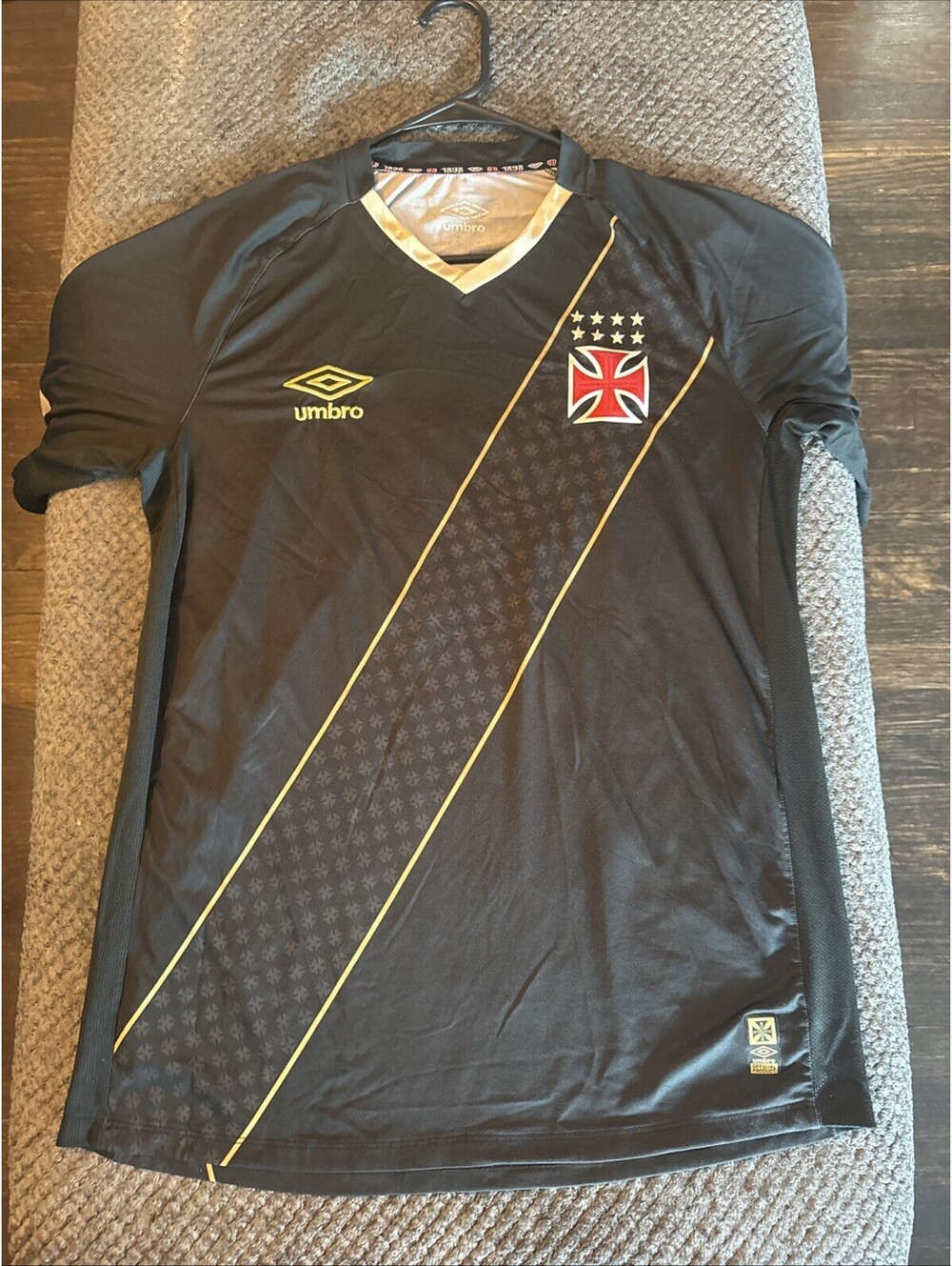Umbro Vasco Da Gama #8 Soccer Jersey Mens Large Black Brazil Football Shirt